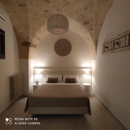 Dimora Sant'anna בית הארחה 3*